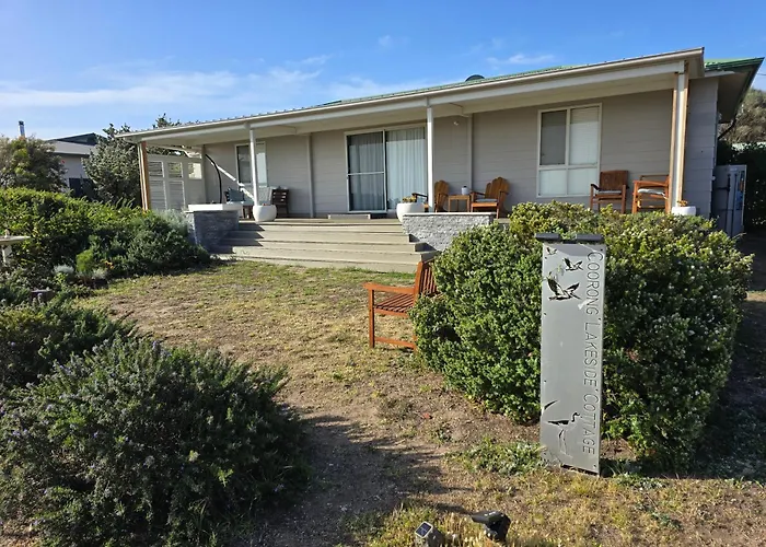 Coorong Lakeside Cottage
