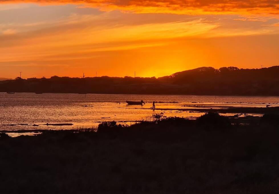 Coorong Lakeside Holiday home
